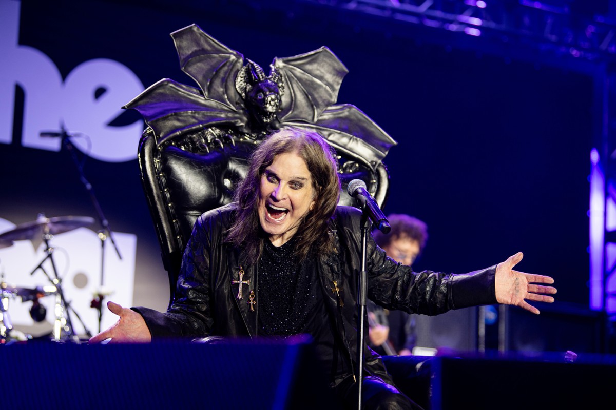 Sharon revela reação de Ozzy Osbourne após show de despedida: 'Não sei por que tanta gente gosta de mim' | Música