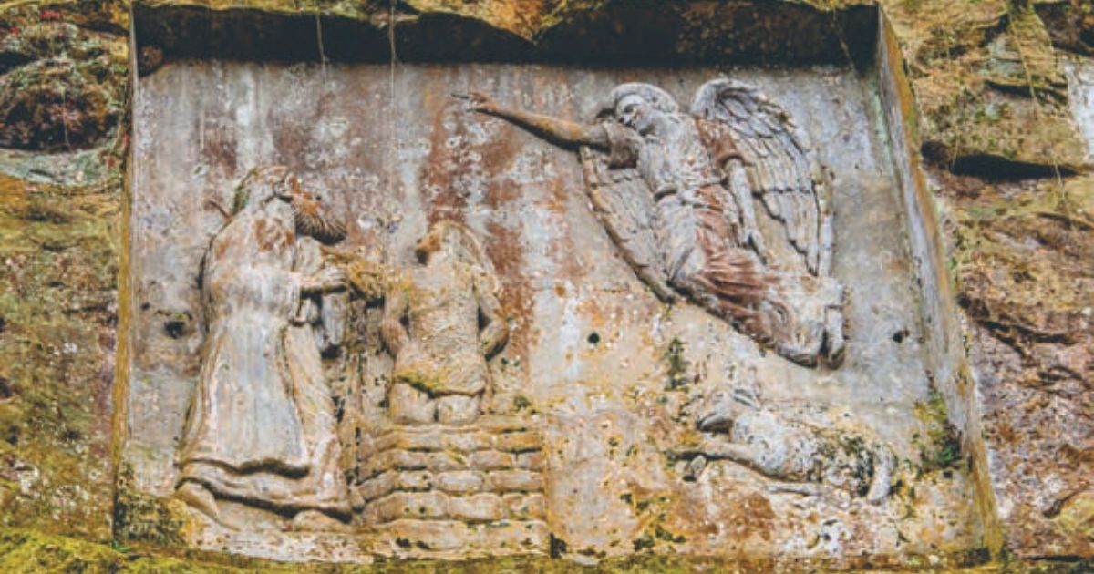 Painel 4 do Paredão de Esculturas