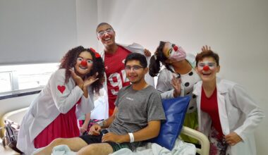 Palhaçoterapia leva alegria aos pacientes do Hospital Estadual Leonardo Da Vinci