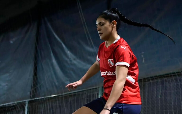 Jogadora chilena do Independiente deixa o clube após violência contra a sua ex-equipa