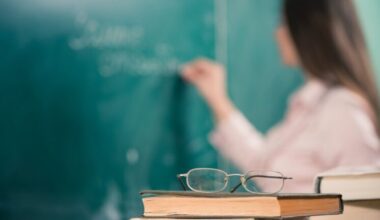 Mais de 3 mil horários por preencher: Milhares de alunos vão iniciar aulas sem todos os professores colocados