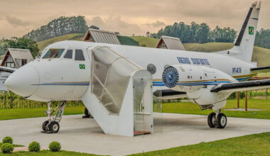 Avião raro vira suíte de luxo em pousada no Espírito Santo após reforma inédita