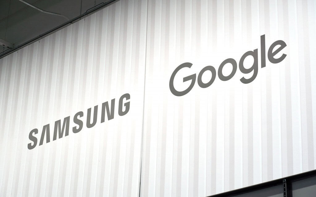 Logos de Samsung e Google lado a lado