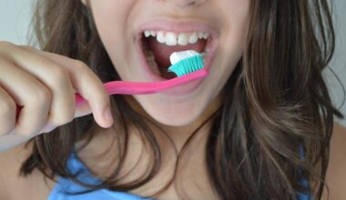 Saúde bucal impacta na prevenção de várias doenças graves, orienta cirurgiã-dentista