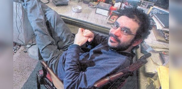 Filho de Renato Russo notifica Novo por uso de música da Legião Urbana | Tribuna Online