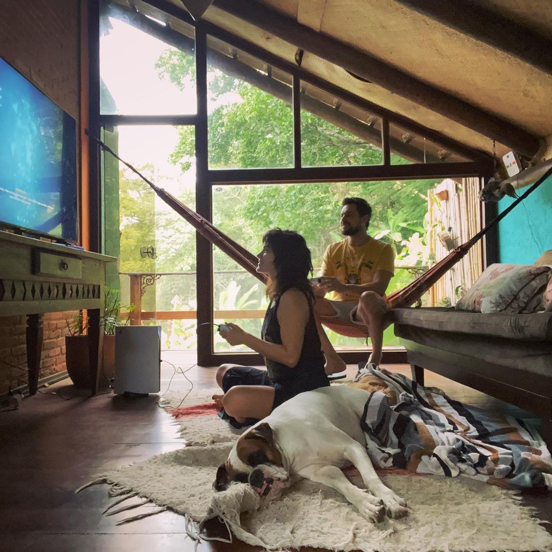 Bianca Bin mora com Sergio Guizé em chácara no interior de SP — Foto: Reprodução Instagram