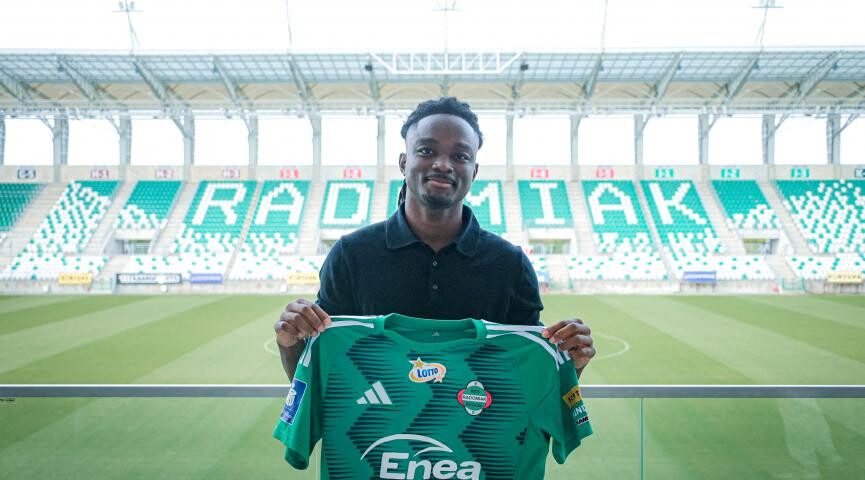 Romário Baró já é oficial e FC Porto mantém uma percentagem do passe