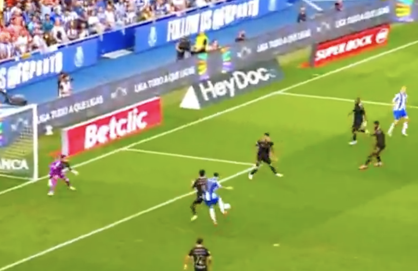 FC Porto-Casa Pia: trabalho de Froholdt e estreia de Borja Sainz a marcar. Veja - O Jogo