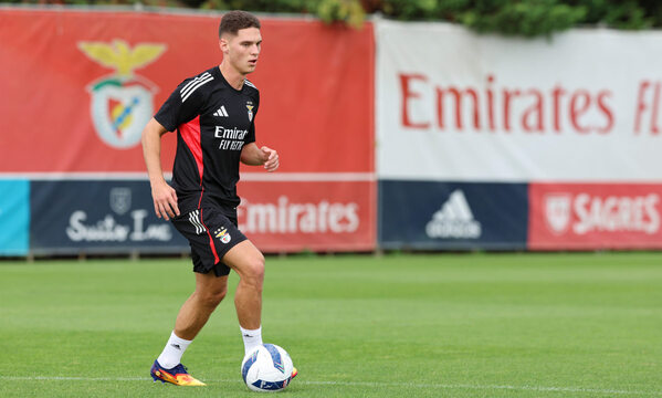 Benfica Sudakov Treino Benfica Campus