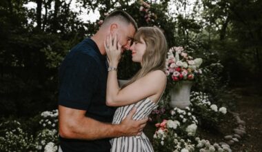 Taylor Swift anuncia noivado com Travis Kelce e mostra anel