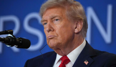 "Jornalismo desonesto deve ser eliminado." Trump ameaça cadeias de televisão ABC e NBC