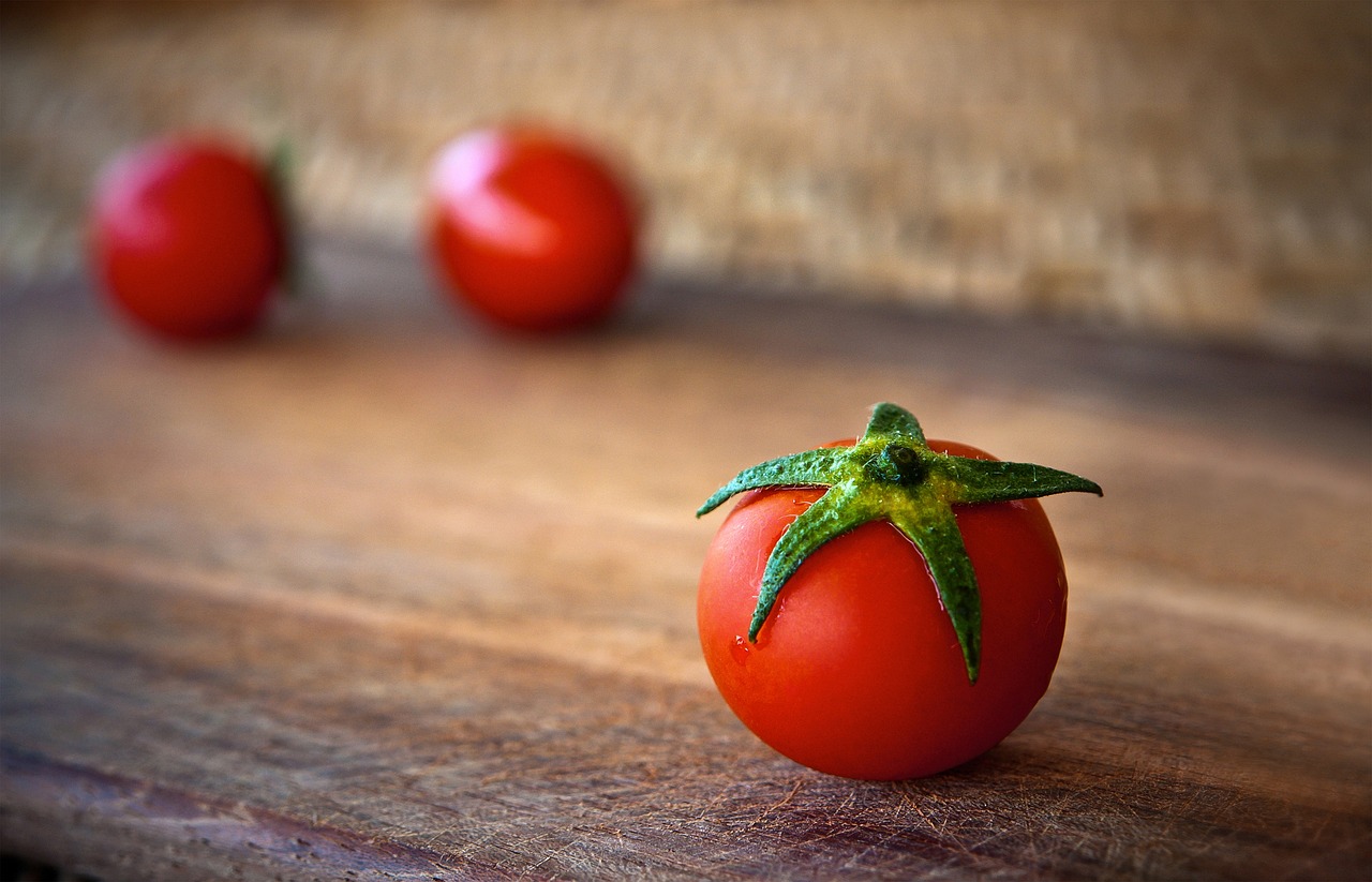 Trata-se de um fruto, uma vez que Ã© o produto do desenvolvimento do ovÃ¡rio e do Ã³vulo da flor, formando o pericarpo e as sementes, respectivamente, apÃ³s a fecundaÃ§Ã£o.-Imagem de ha11ok por Pixabay