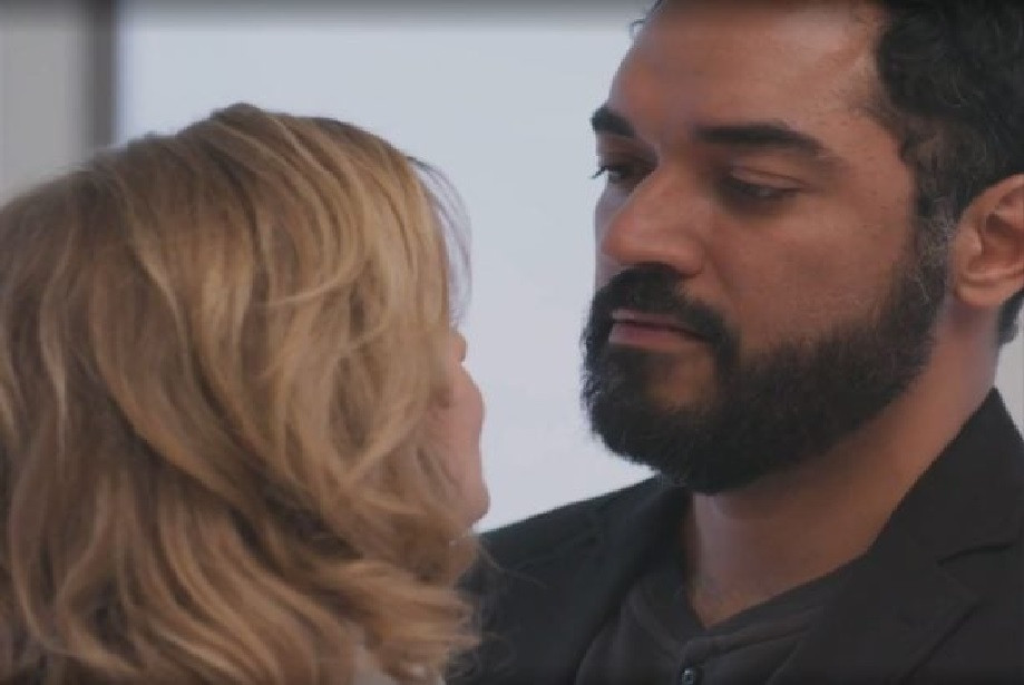 Vale Tudo: Marco Aurélio se une à macho ferido contra Odete Roitman