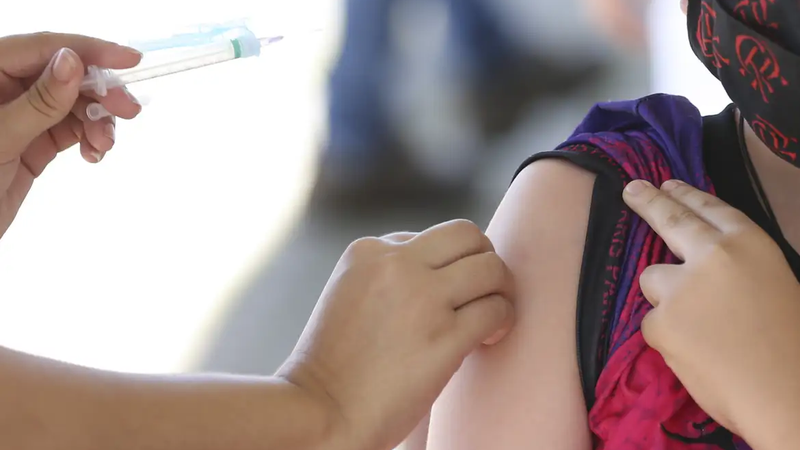 Vacina contra herpes-zóster pode reduzir risco de infarto e AVC, diz estudo