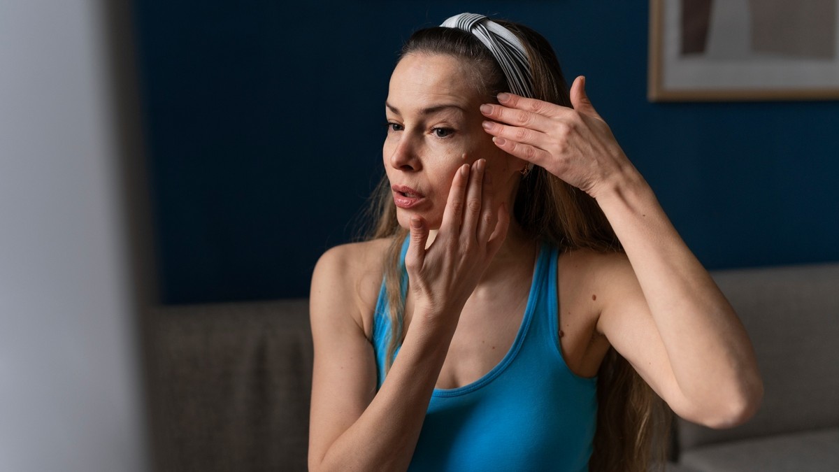 Entenda como emagrecer rápido pode afetar a gordura facial e acelerar sinais de envelhecimento