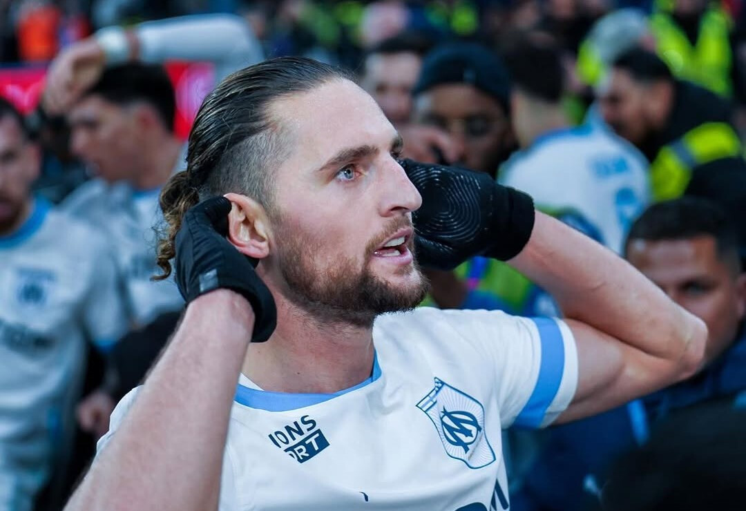 Oficial: Rabiot e Rowe à venda após insultos e agressões no balneário
