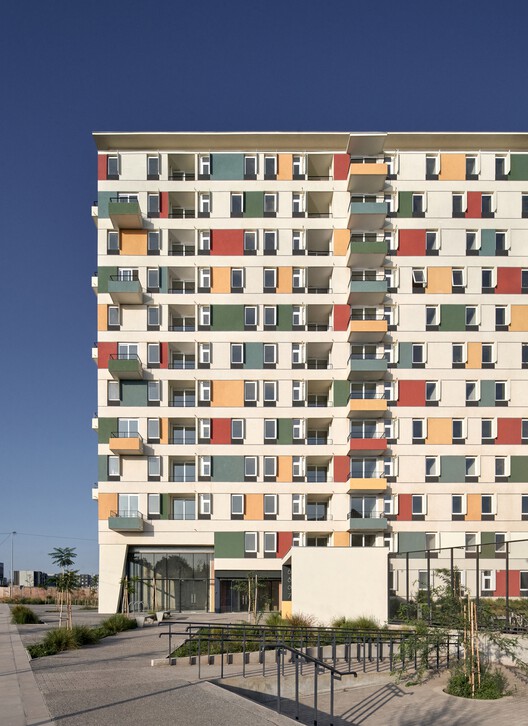 Complexo Residencial Mirador Laguna / Mobil Arquitectos + Álvaro Arancibia Arquitecto - Fotografia de Exterior