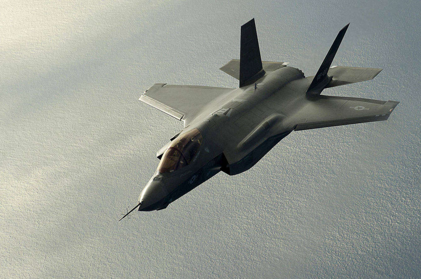 Americanos e suecos fazem fila para vender aviões de combate a Portugal