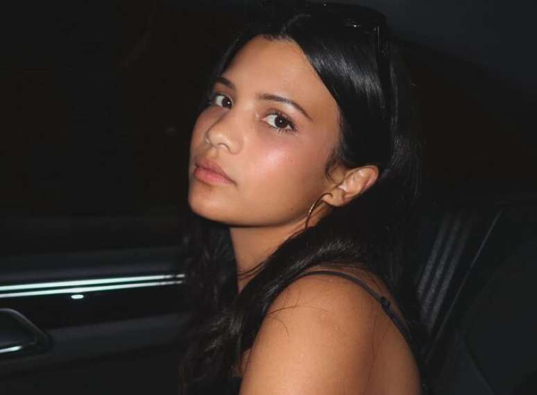 Nikki Rodriguez interpreta Jackie na série 'Minha Vida Com a Família Walter', da Netflix.
