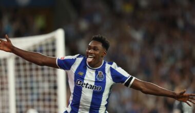 FC Porto: Samu dá no duro (até em Sevilha) para assumir as despesas