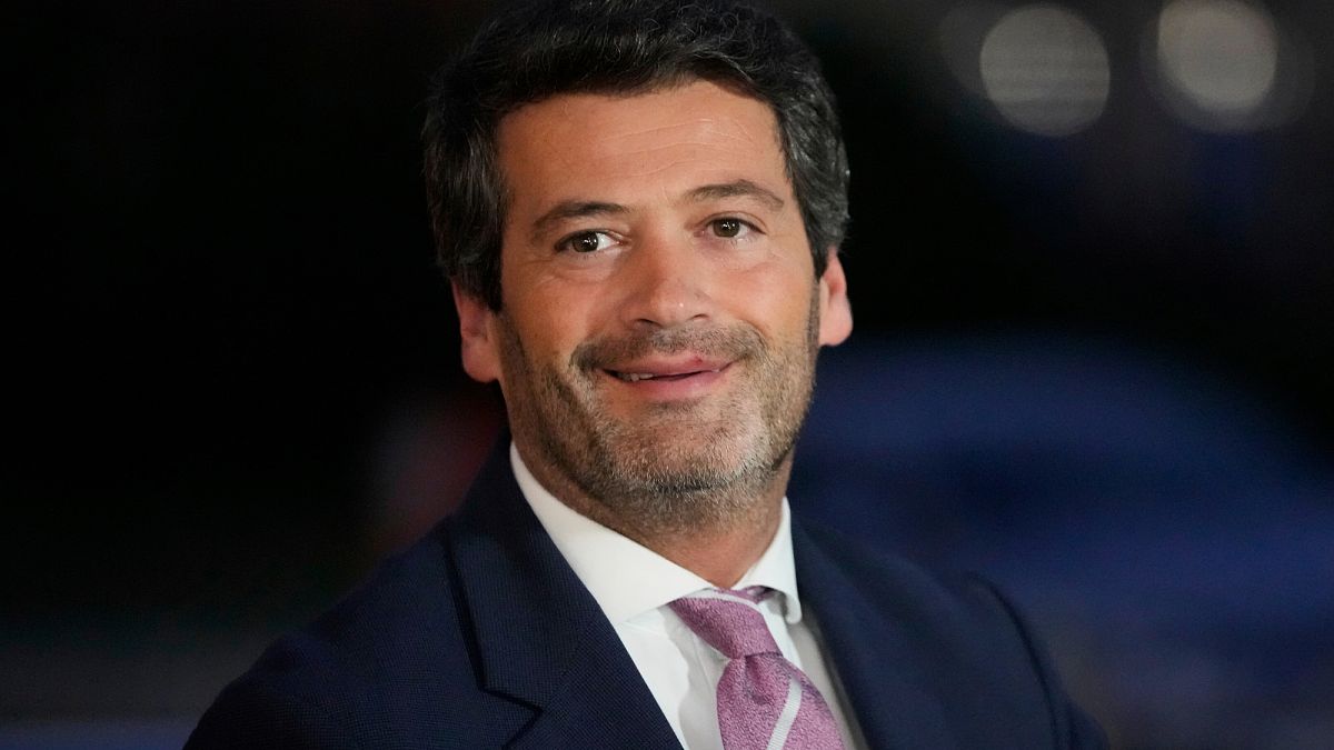 Ventura confunde "cidadão" com "hambúrguer" e critica viagem de Marcelo a Berlim