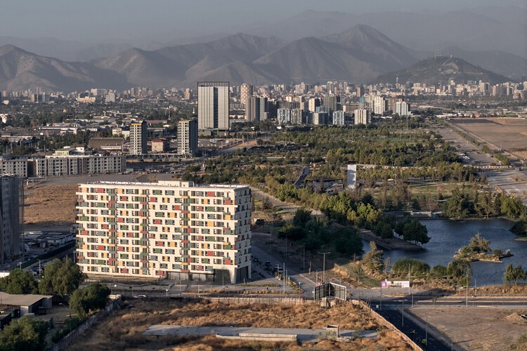 Complexo Residencial Mirador Laguna / Mobil Arquitectos + Álvaro Arancibia Arquitecto - Fotografia de Exterior