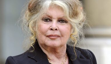 Brigitte Bardot diz que a direita é remédio para a agonia - 30/09/2025 - Ilustrada