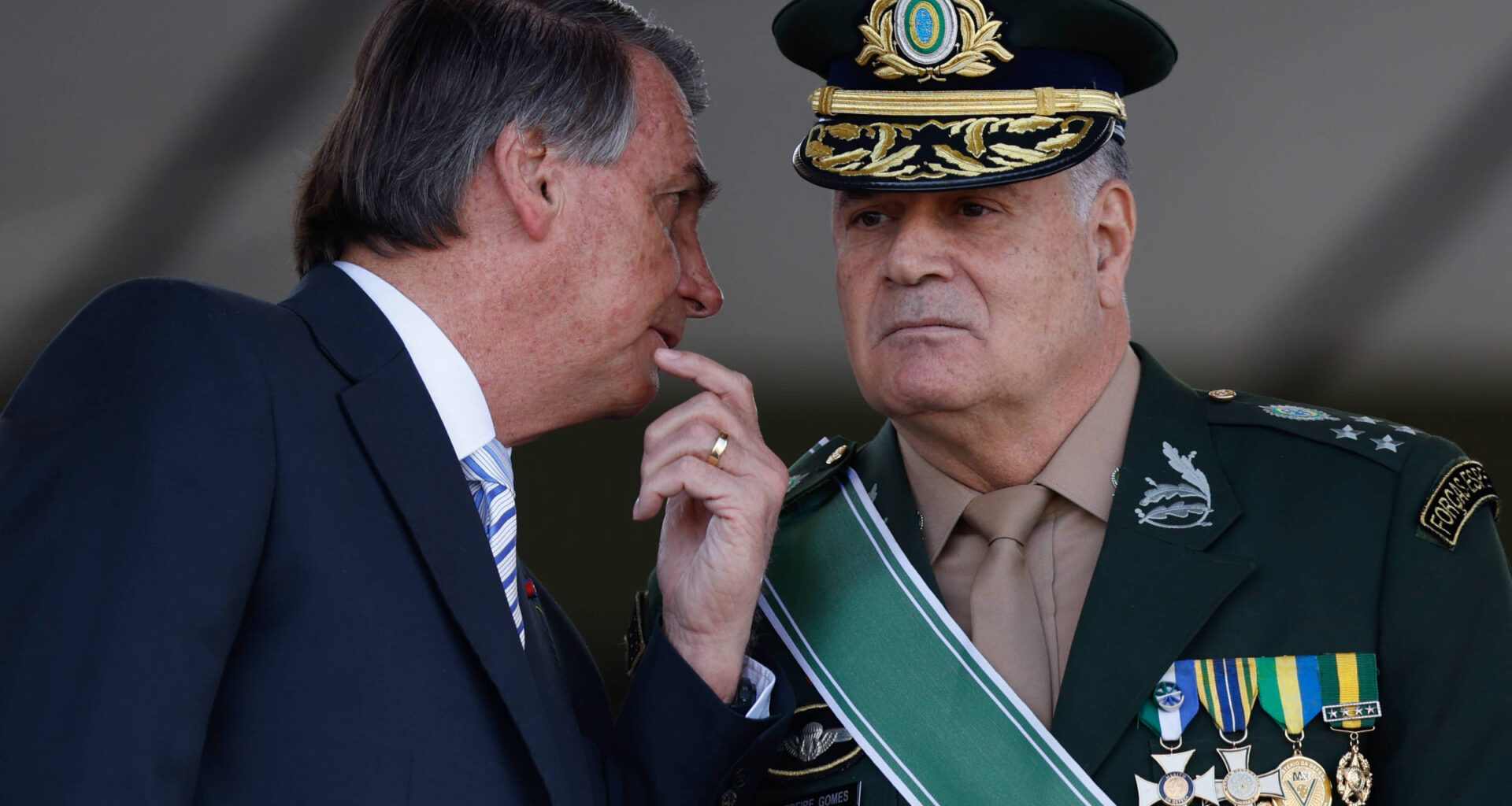 Análise: defesa de Bolsonaro tenta ofuscar minuta do golpe - 03/09/2025 - Poder