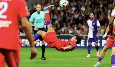 João Neves recebe nota 10 e faz História com hat-trick pelo PSG