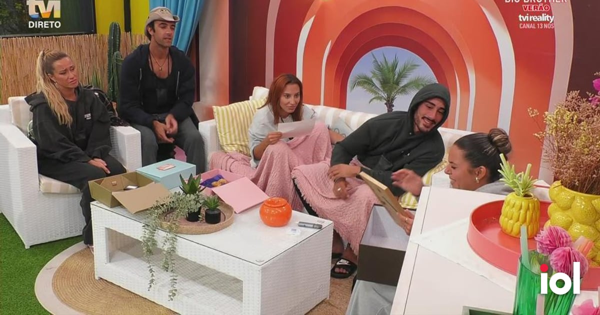 Jéssica e Afonso choram juntos com mimos da família. Miranda intervém e leva 'barra': «Deixa ouvir» - Notícias de hoje