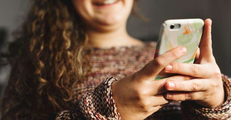 Passar três dias longe do celular pode mudar seu cérebro, sugere estudo