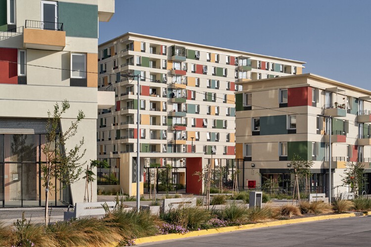 Complexo Residencial Mirador Laguna / Mobil Arquitectos + Álvaro Arancibia Arquitecto - Fotografia de Exterior, Balcão
