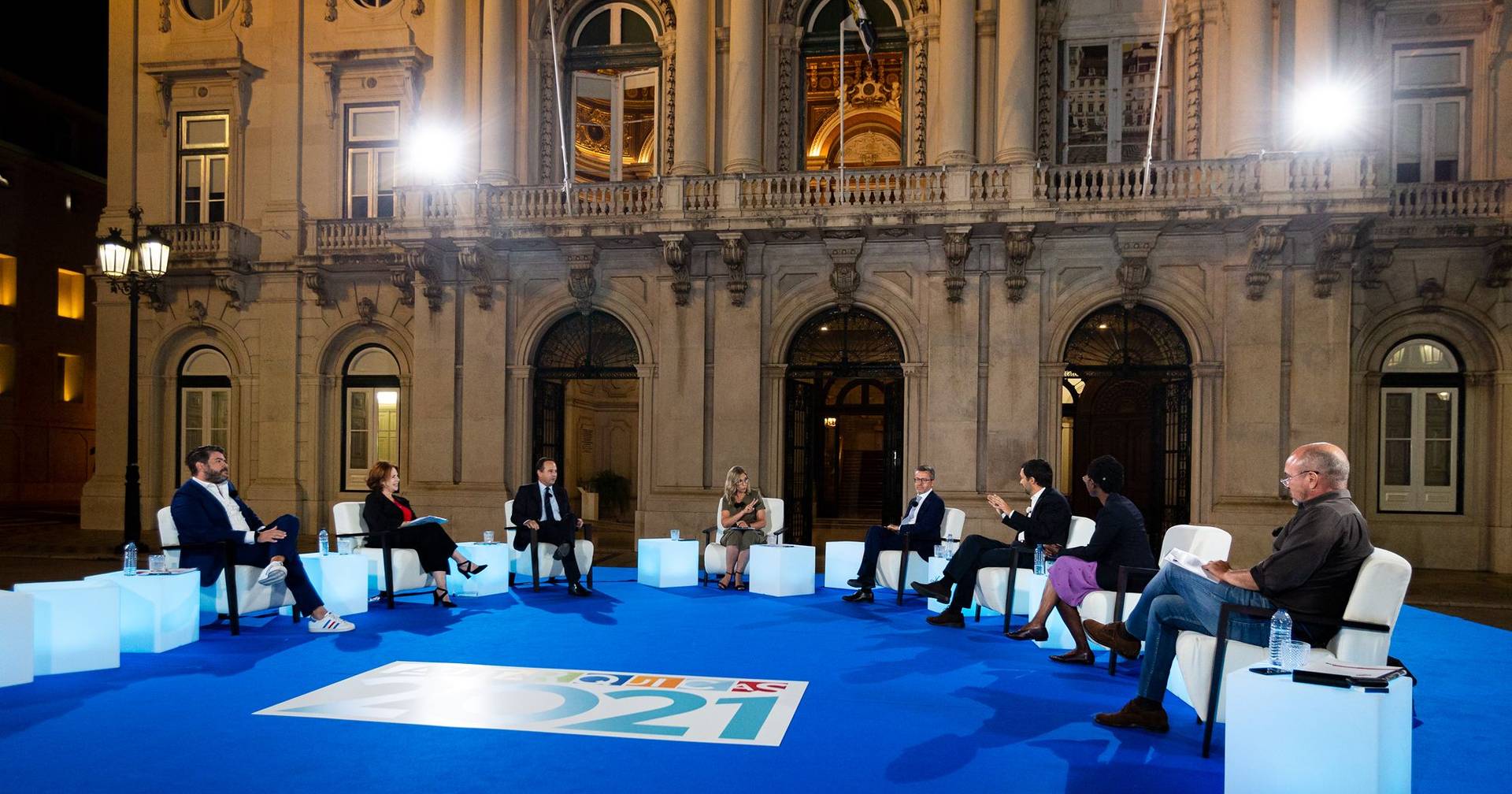 Novo canal promete debates em 278 municípios, RTP recebe todos os candidatos às capitais de distrito, SIC tem o primeiro duelo de Lisboa