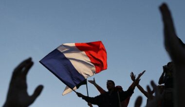 Em Paris, já se fala em resgate do FMI mas para os analistas França (ainda) não é a Grécia