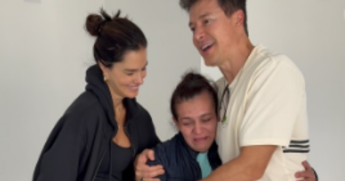 Rodrigo Faro e Vera Viel presenteiam funcionária com apartamento