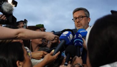Luto nacional, festa adiada e agendas canceladas: como os políticos reagiram ao acidente do Elevador da Glória