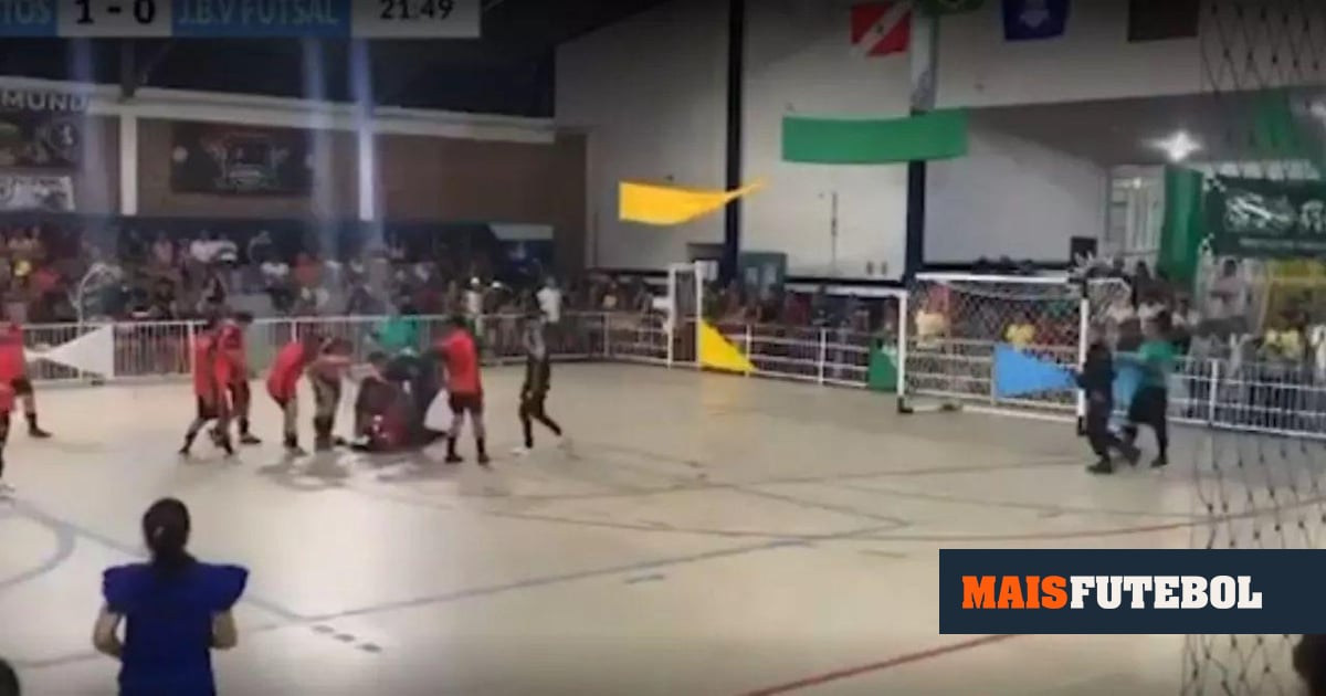 Futsal: guarda-redes brasileiro morre após defender penálti