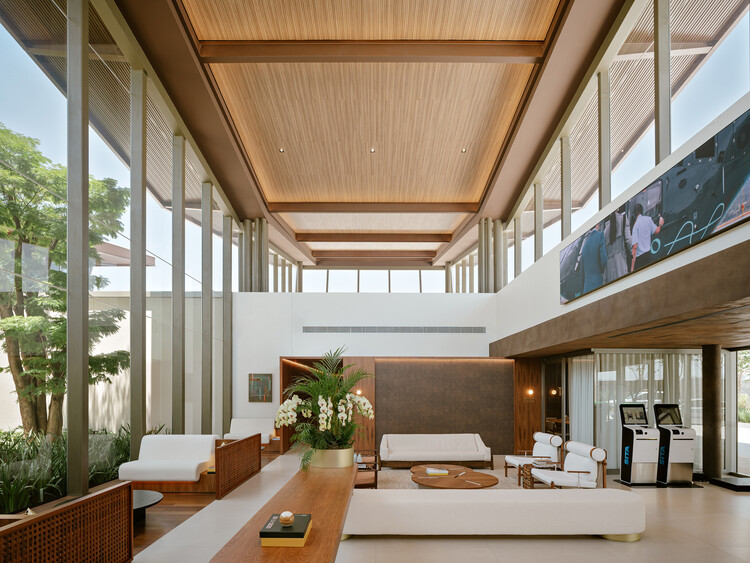 Terminal BTG Pactual / Perkins&Will São Paulo - Fotografia de Interiores, Sala de Estar, Madeira, Iluminação, Cadeira