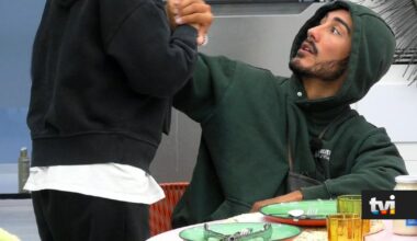 “Estás a apertar-me o pescoço”: Afonso Leitão reage a gesto inesperado de Catarina Miranda - Big Brother