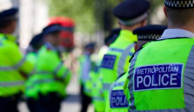 Acidente de autocarro em Londres faz vários feridos