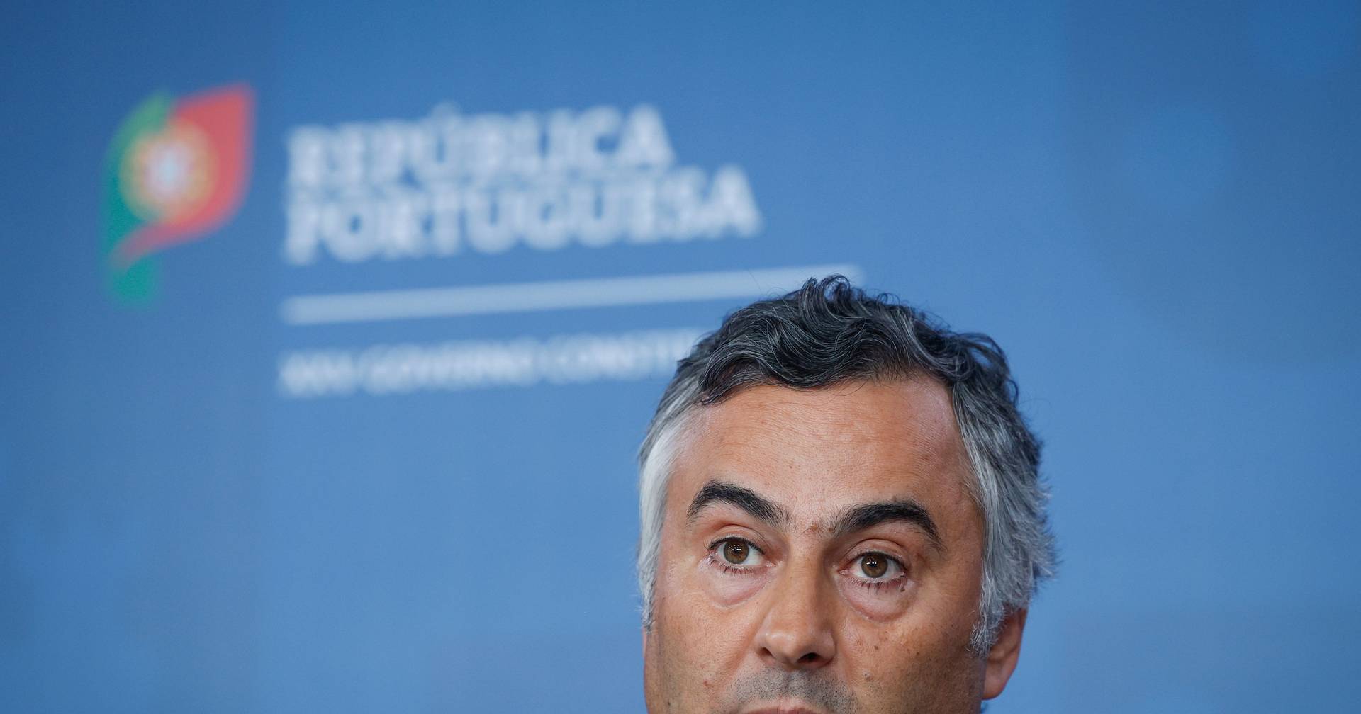 Governo contraria versão de reitor do Porto para aceitar entradas ilegais em Medicina