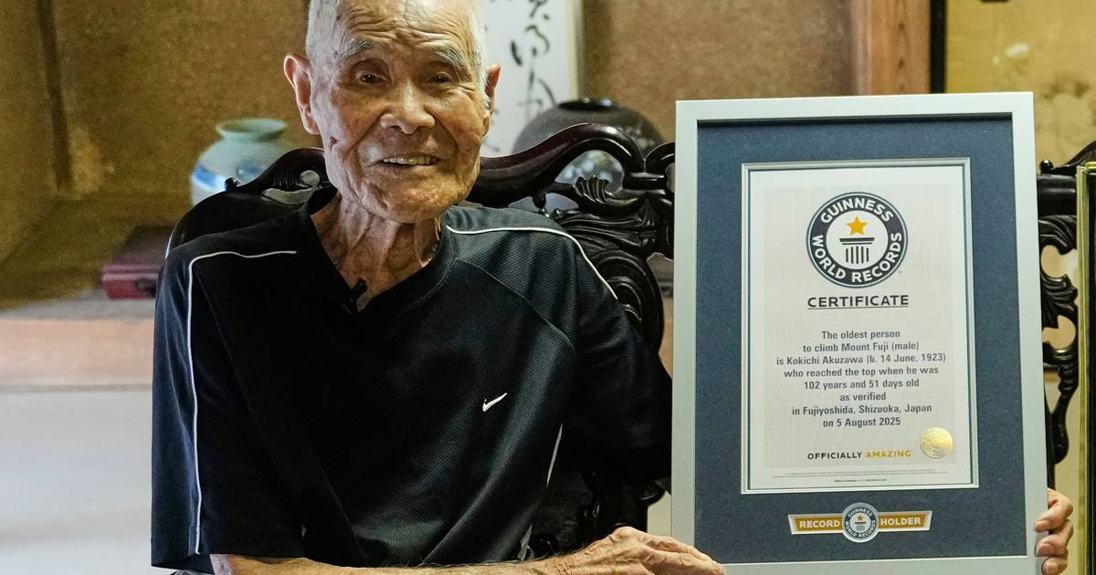 Japonês de 102 anos torna-se a pessoa mais velha a escalar o Monte Fuji