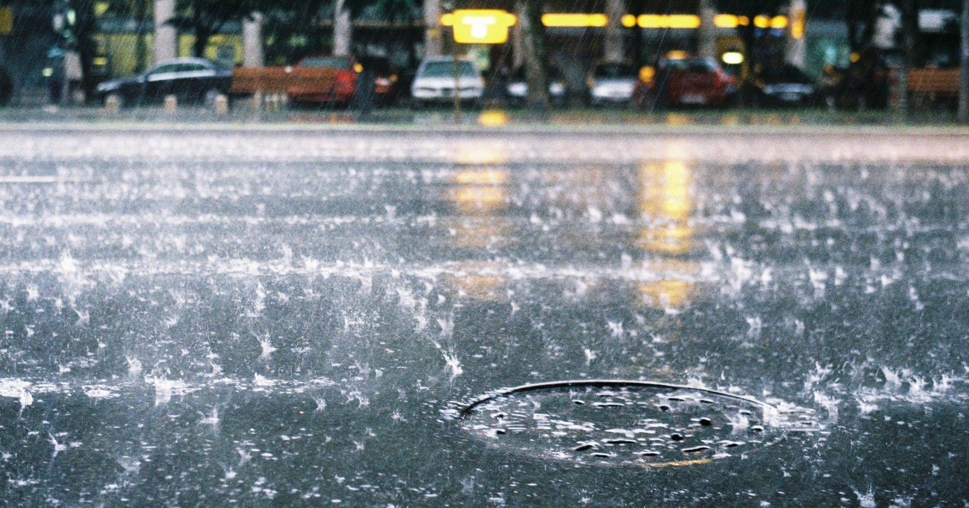 Chuva forte coloca oito distritos de Portugal Continental sob aviso amarelo