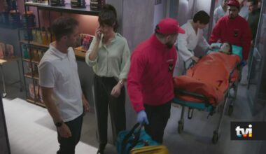 A Protegida: Paz sente-se mal é levada na ambulância - Novelas