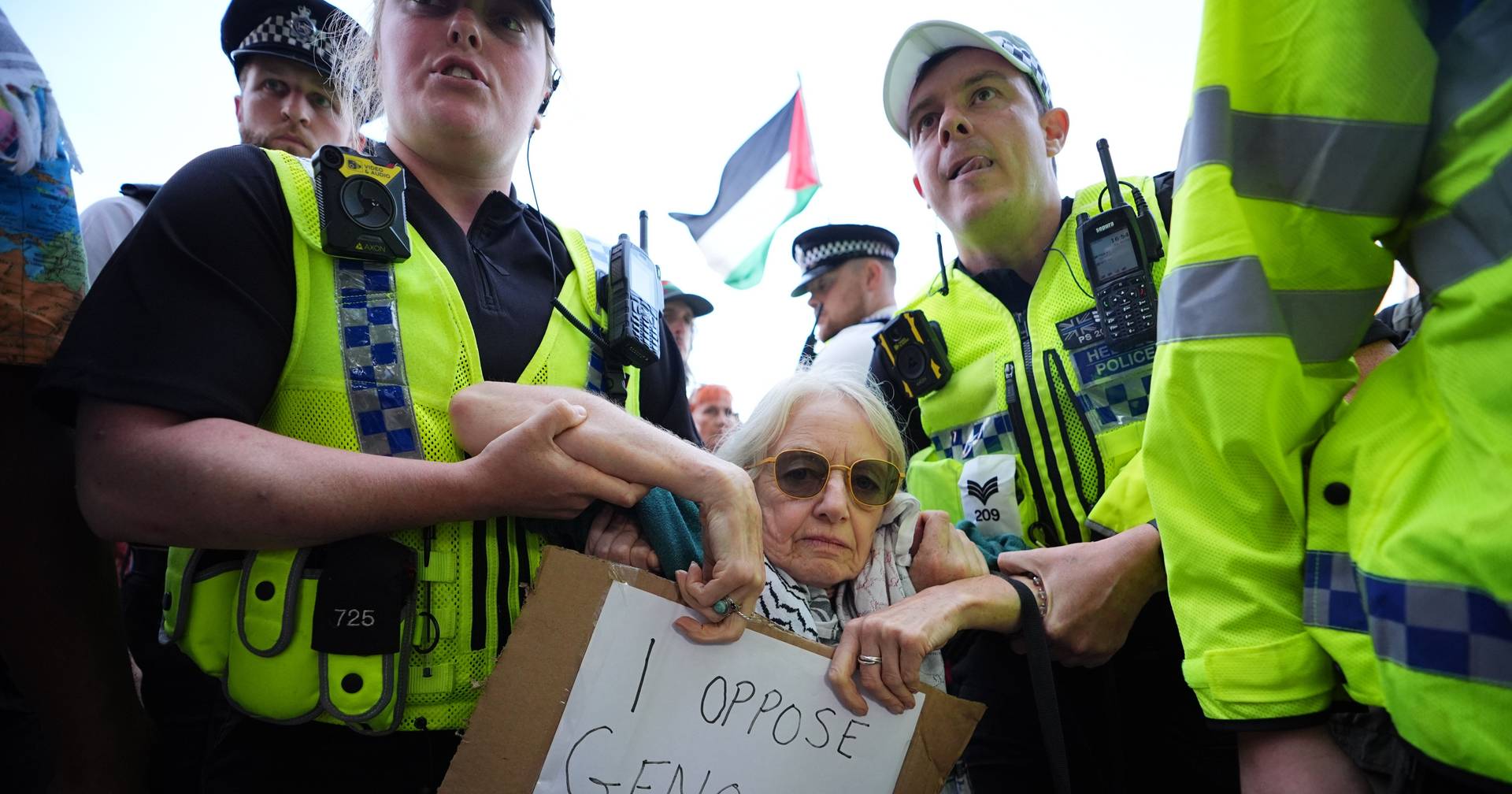 Polícia londrina deteve 890 pessoas na manifestação de apoio ao grupo Palestine Action