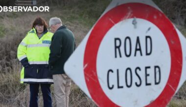 Homem que fugiu com os filhos há quatro anos morto a tiro – Observador