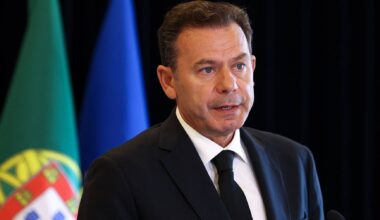 Montenegro vai estar cinco dias no Oriente: Governo cumpre "tradição diplomática" na China e tenta aumentar relações com o Japão