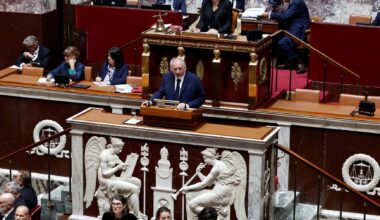 Governo de França caiu: parlamento francês chumba moção de confiança