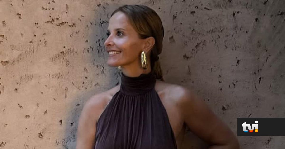 Em dia de aniversário, Cristina Ferreira recebe surpresa no aeroporto. Com direito a ramo de flores - Big Brother
