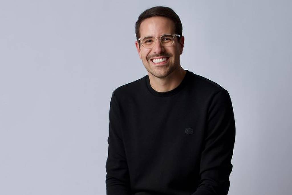 Ex-SBT, Paulo Mathias é contratado pela Record - 10/09/2025 - Televisão
